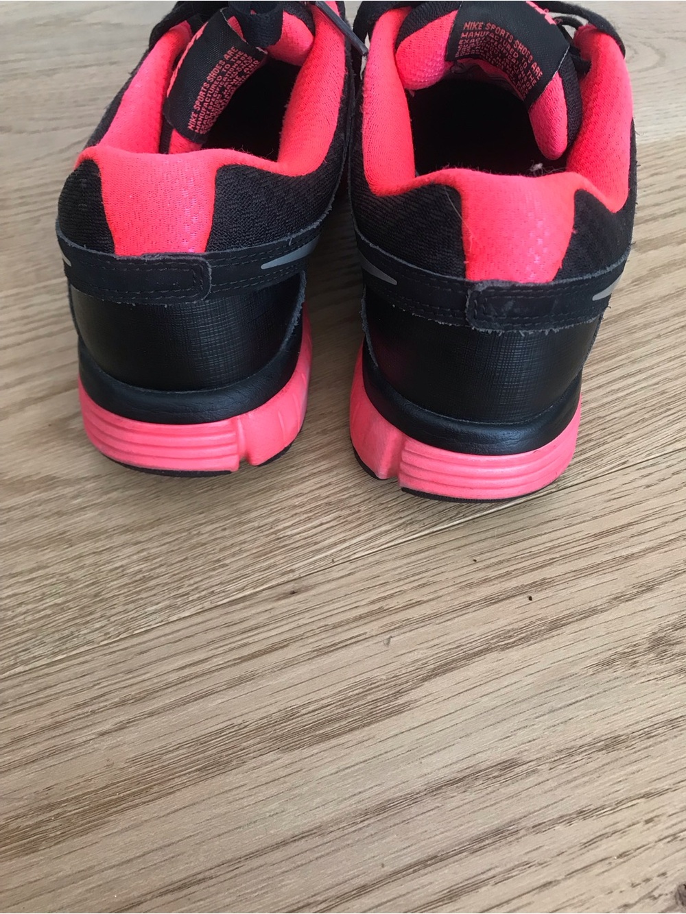 Nike "Dual Fusion ST2" Black/Coral Lightweight Running Shoes - Picture 6 of 8